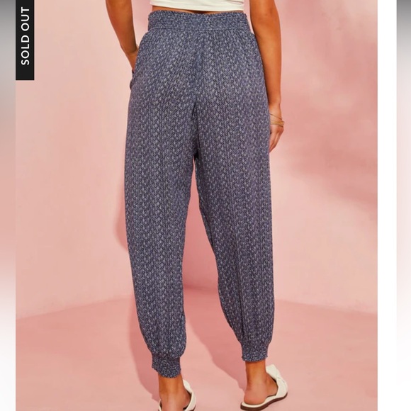 NWOT Vici Prudence Pocketed Jogger Pant - Small - Picture 4 of 16